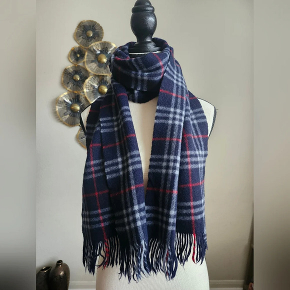 Authentic Burberry 100% Cashmere Scarf - Picture 1 of 6